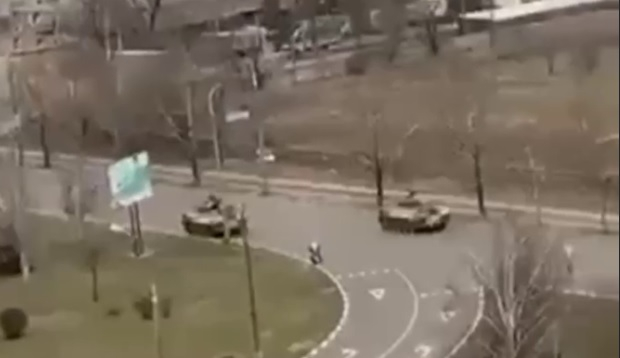 Российские танки вошли в Херсон