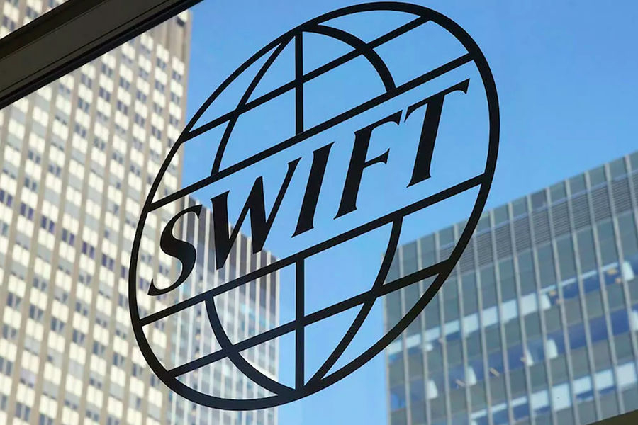 ЕС отключил от SWIFT банки ВТБ, «Россия» и «Открытие»