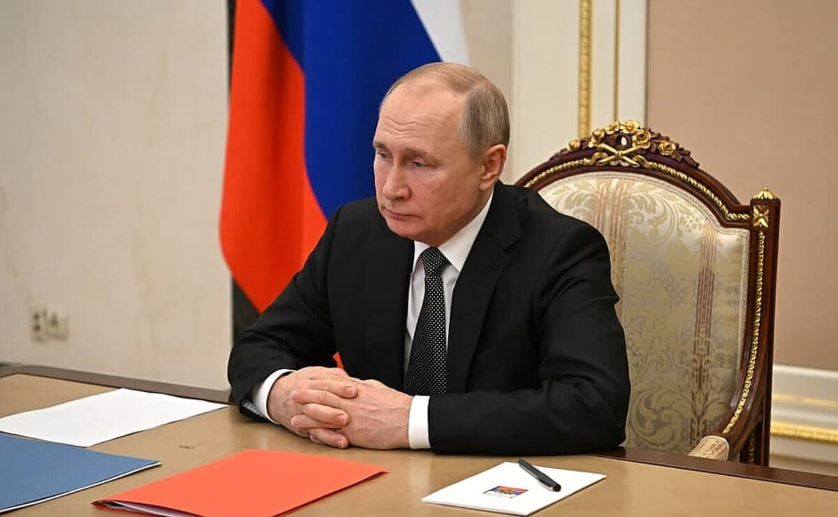 Владимир Путин провел совещание с членами Совбеза РФ