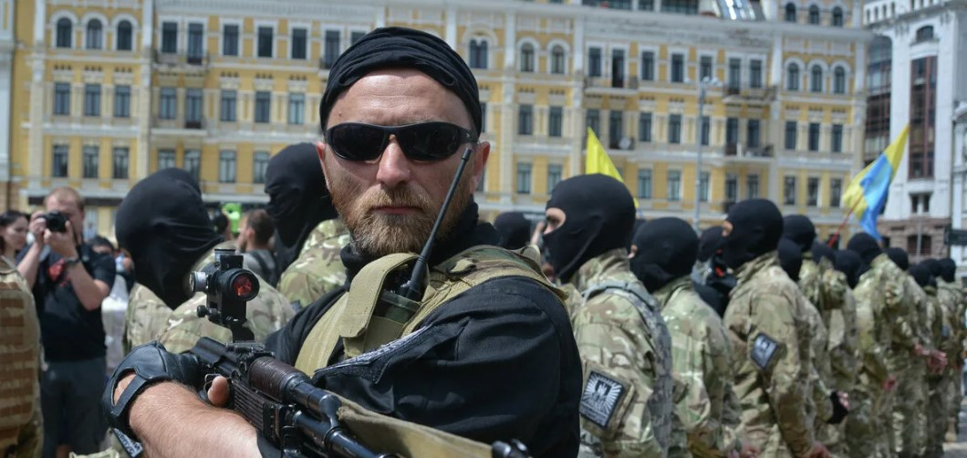 Боевики «Азова» взорвали дом в Мариуполе