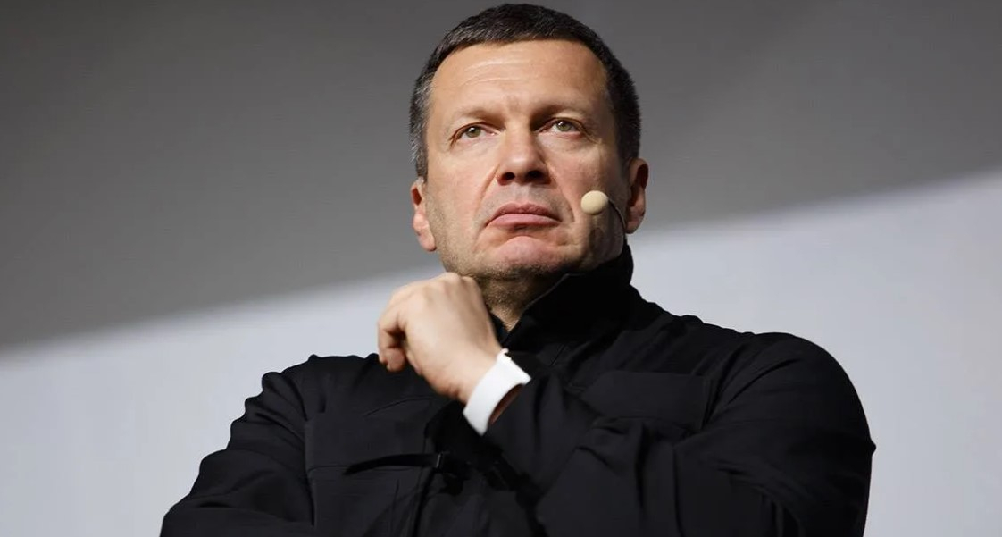 Власти Италии арестовали недвижимость российского бизнесмена Алишера Усманова и телеведущего Владимира Соловьева