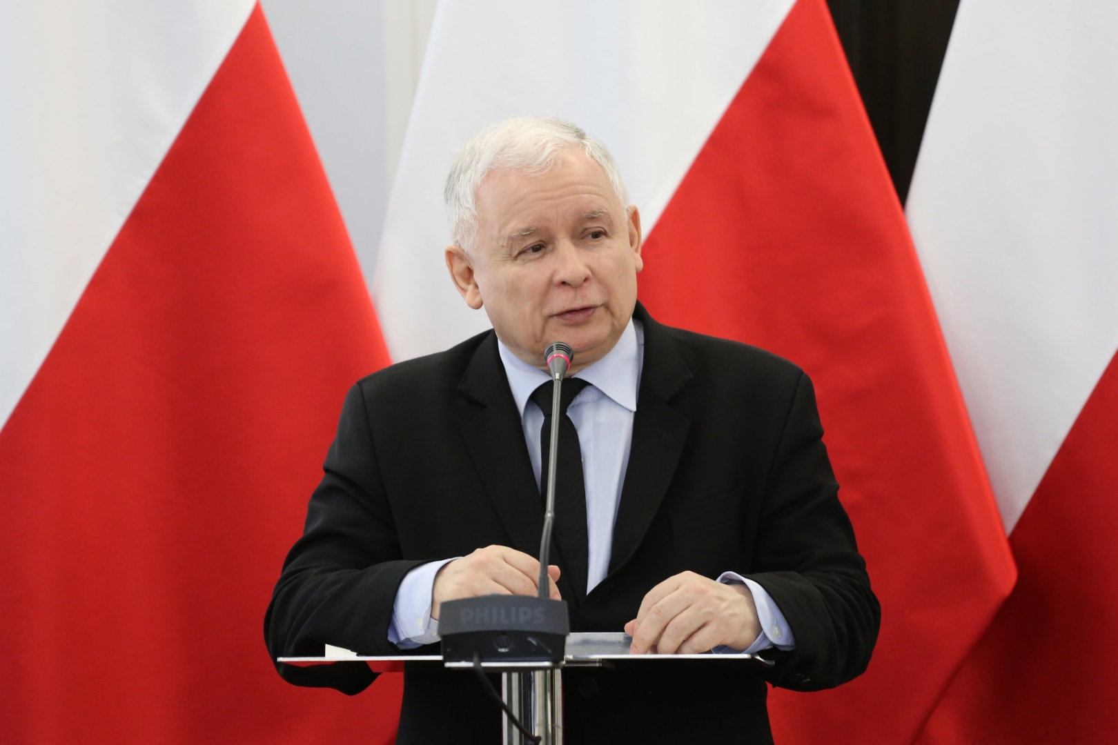 Вице-премьер Польши Ярослав Качиньский предложил разместить на Украине вооруженную миротворческую миссию НАТО