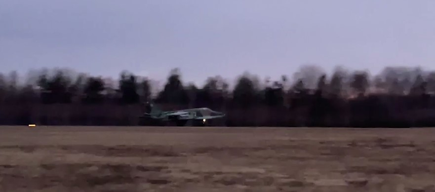 Минобороны РФ показывает кадры уничтожения военных складов ВСУ