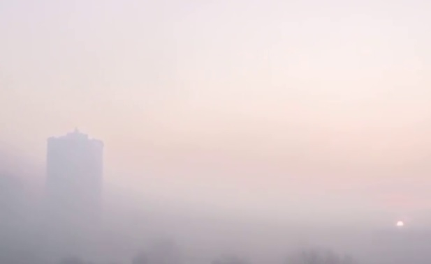 Киев накрыло смогом
