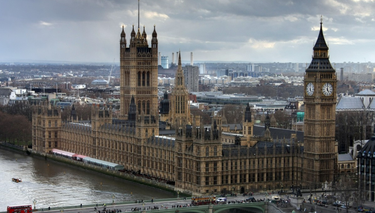 The Sunday Telegraph: Правительство Британии покупало рекламу в российских соцсетях