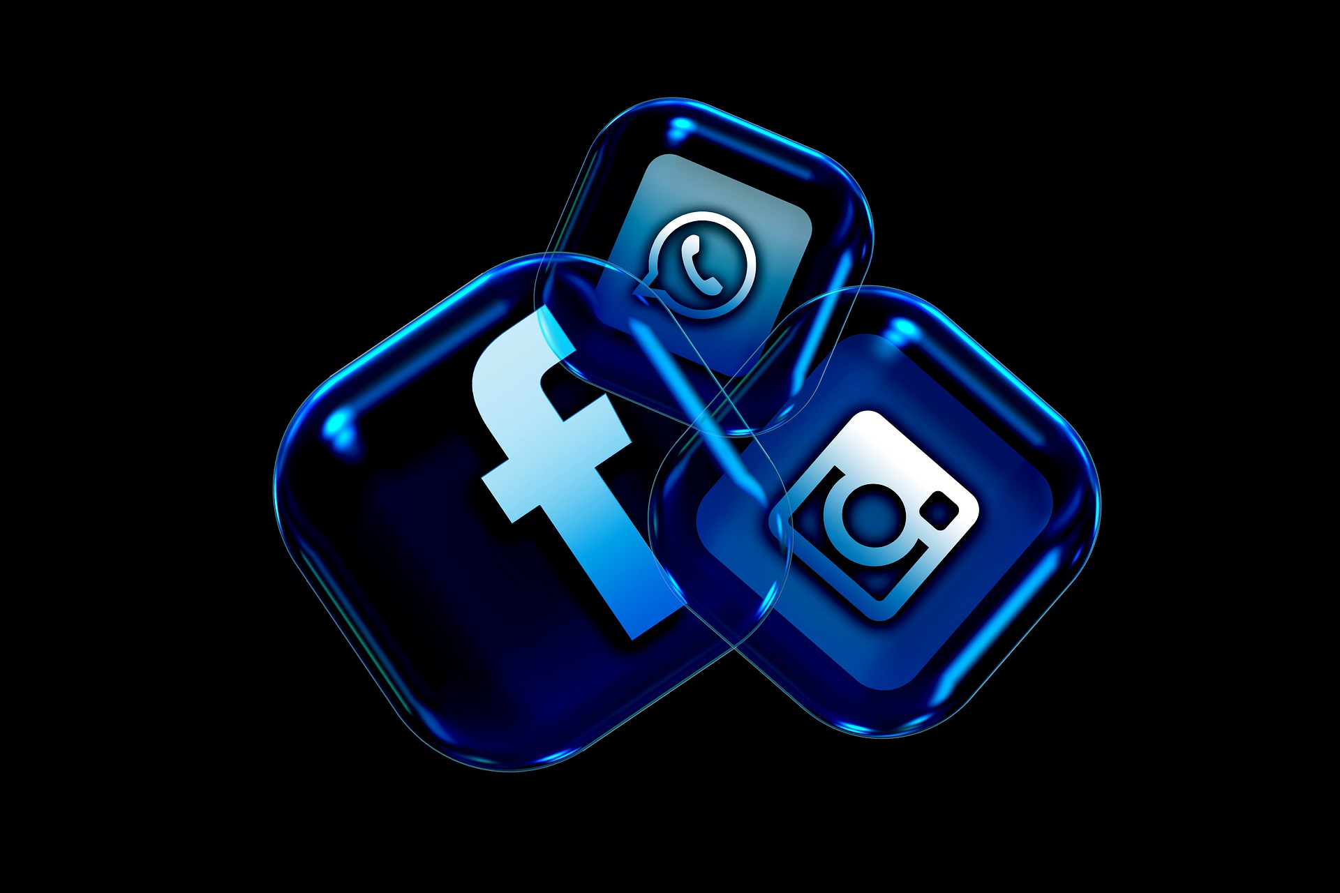Российский суд запретил Facebook и Instagram