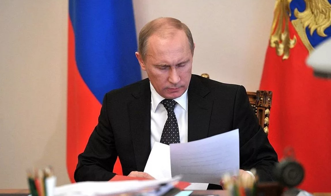 За распространение фейков о работе госорганов России за границей, будут привлекать к ответственности