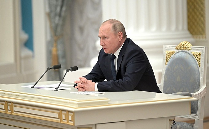 Путин подписал указ о новом порядке расчетов за российский газ с недружественными странами в рублях