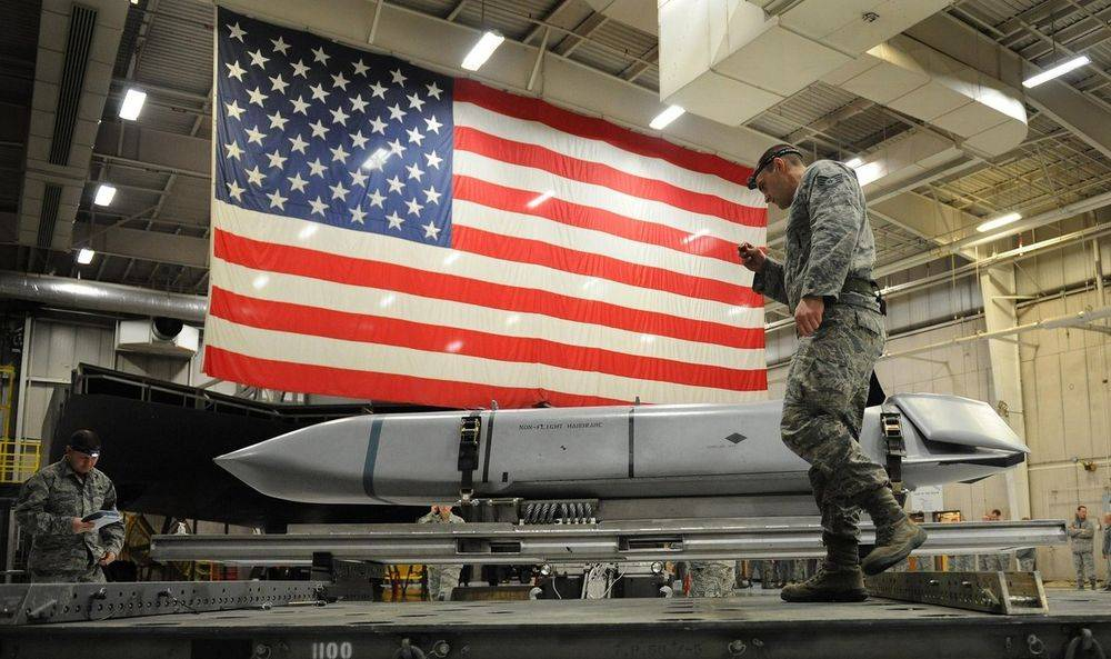 Польша готова размещать на своей земле ядерное оружие США