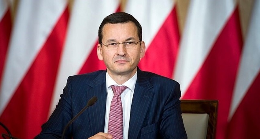 Польский премьер-министр призвал прекратить выдачу россиянам шенгенских виз