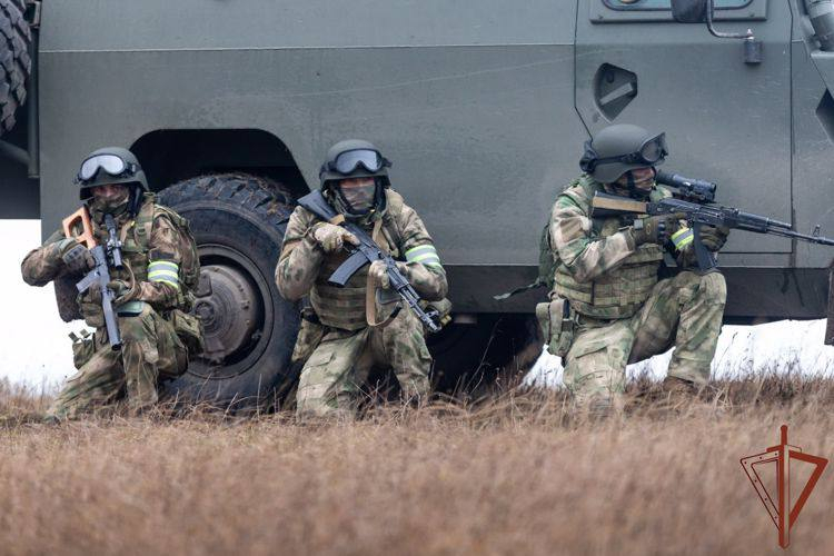 Спецназ Росгвардии ликвидировал диверсионную группу и цех по производству боеприпасов в Киевской области