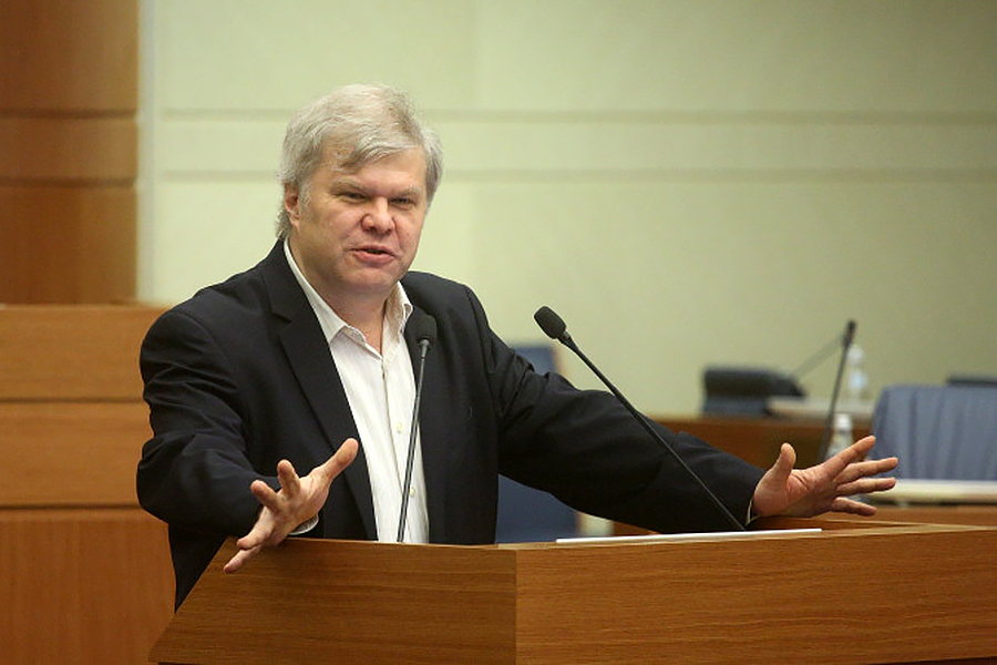 Депутат от партии «Яблоко» Митрохин сравнил символ спецоперации «Z» с «половинкой свастики»