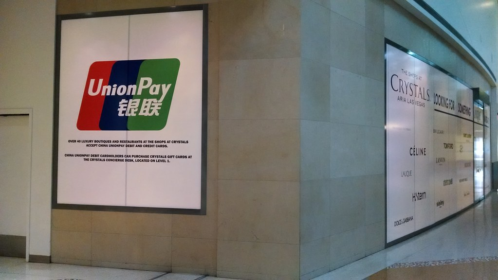«Ъ»: иностранные онлайн-магазины не принимают оплату российскими UnionPay