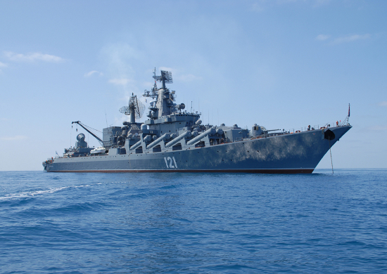 Минобороны России сообщило о пожаре на ракетном крейсере «Москва»