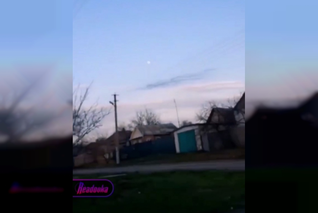 Появилось видео из Журавлевки, обстрелянной со стороны Украины