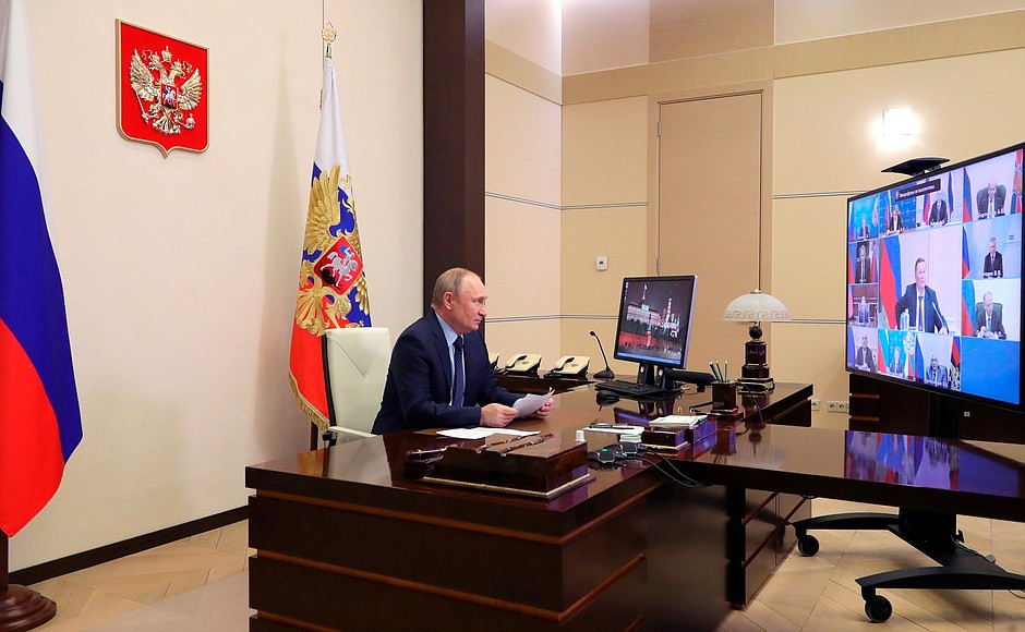 Путин подписал закон, позволяющий приобретать привилегированные акции российских банков за счет средств ФНБ