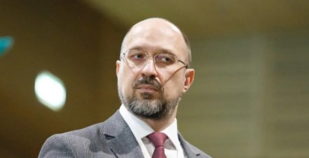 Премьер-министр Украины запретил заблокированным на территории «Азовстали» боевикам сдаваться в плен