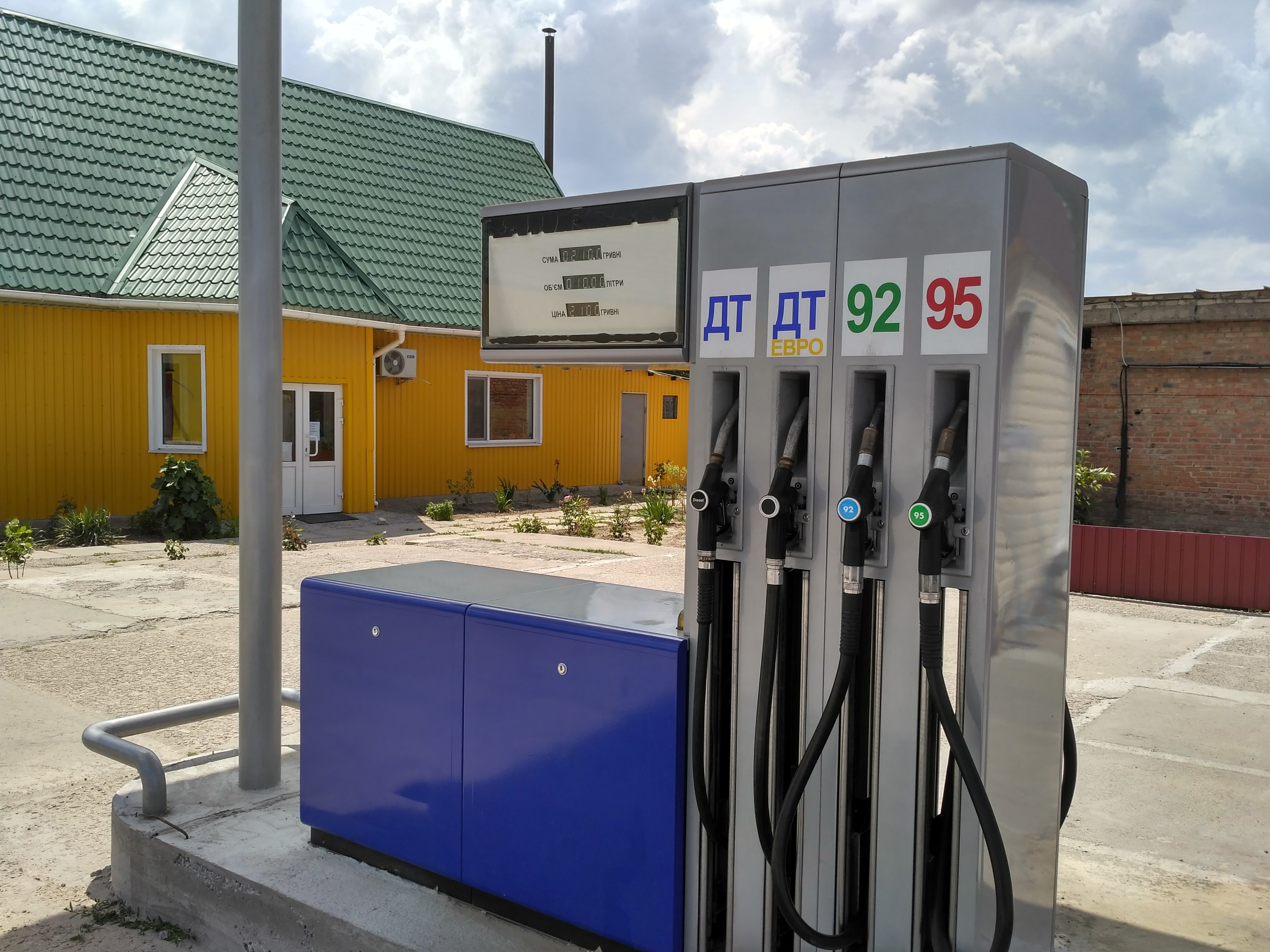 В Херсоне закончился топливный дефицит