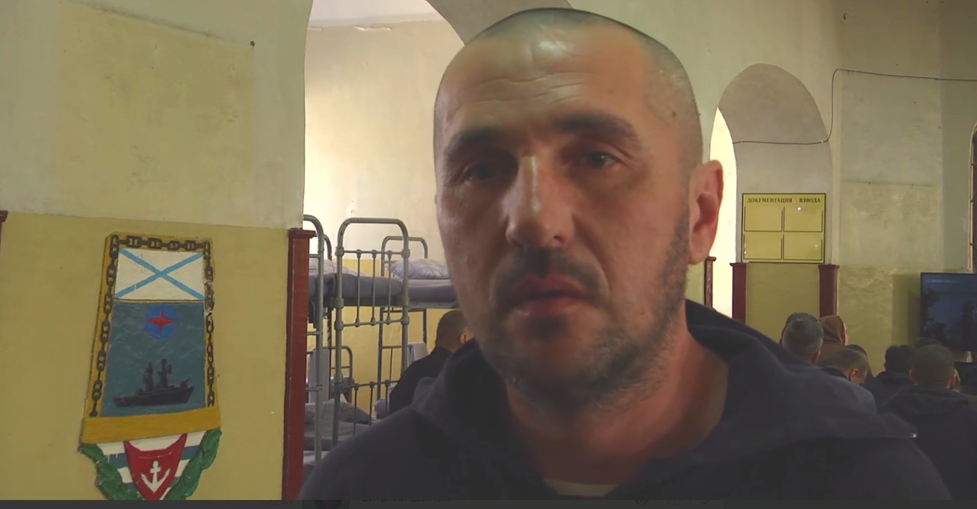 Добровольно сдавшиеся бойцы ВСУ рассказали об условиях содержания
