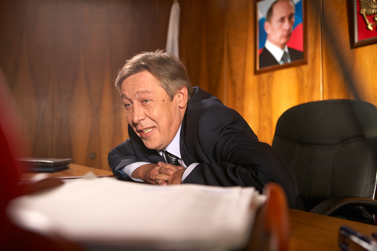 «Он теряет зрение»: Горевой рассказал о жизни Ефремова в колонии