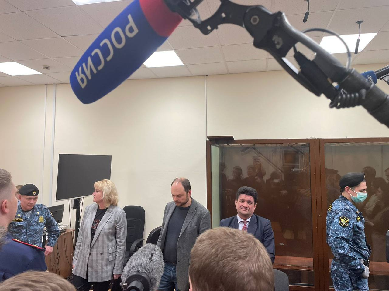 Суд арестовал публициста Кара-Мурзу, а Минюст внес его в список иноагентов