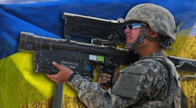США поддерживают собственную экономику, «толкая» оружие на Украину