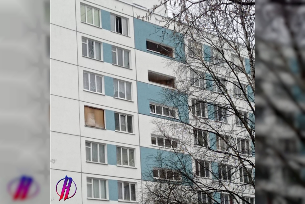 В одной из жилых девятиэтажек Петербурга произошел взрыв