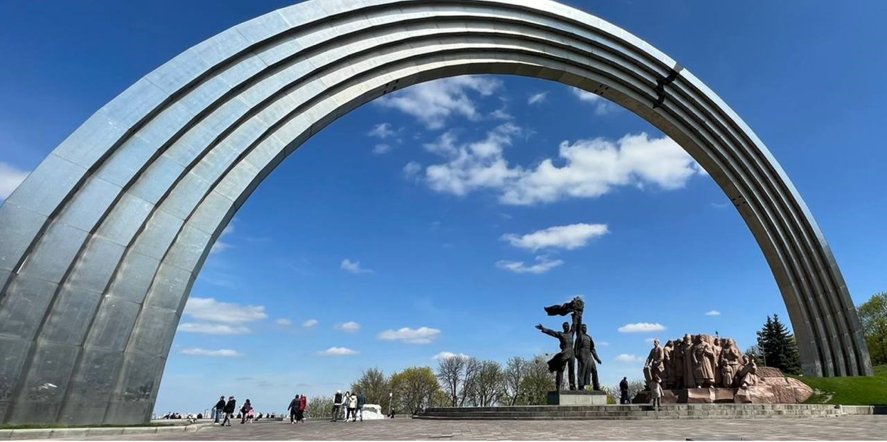 Кличко заявил о сносе скульптур под аркой «Дружбы народов» в Киеве