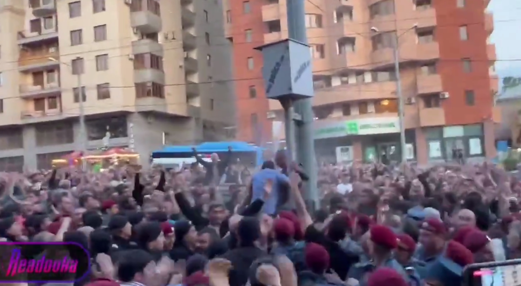 В Ереване проходит митинг с требованием об отставке Никола Пашиняна 