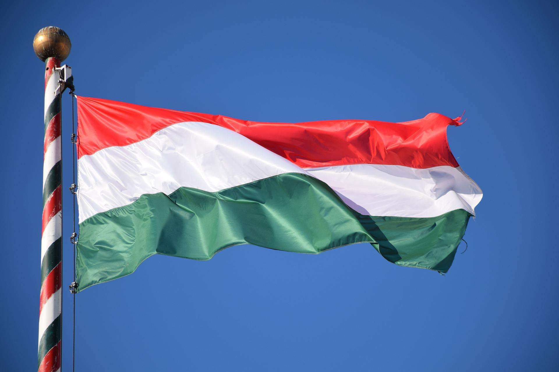Венгрия будет платить за газ рублями