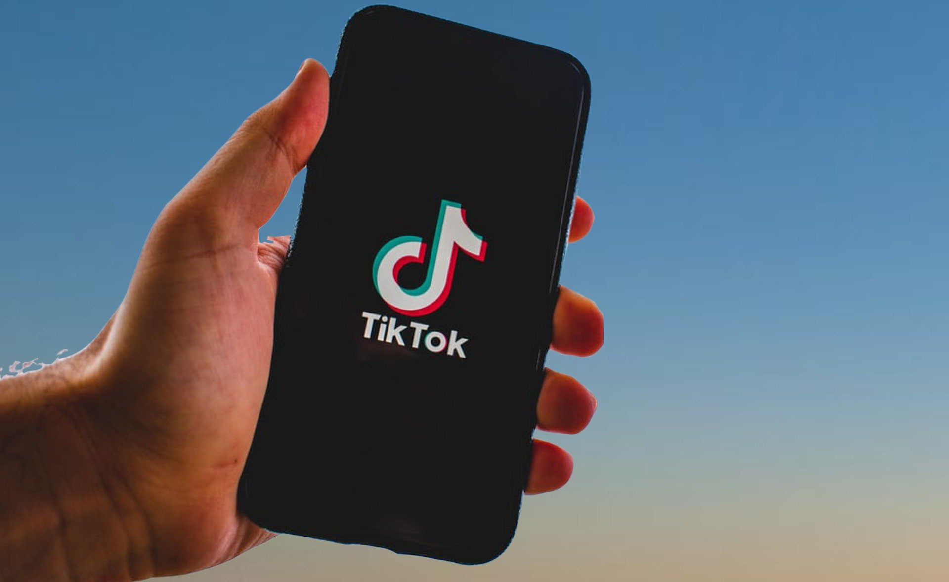 Суд оштрафовал TikTok на два млн рублей