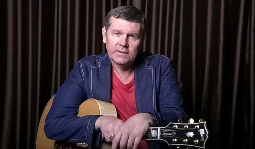 «Штрибан, фильтруй хрюканину»: Шансонье Александр Новиков ответил Владимиру Соловьеву
