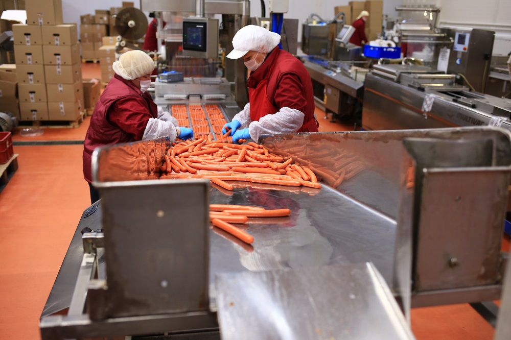 Ассортимент колбасной продукции на прилавках РФ может сократиться