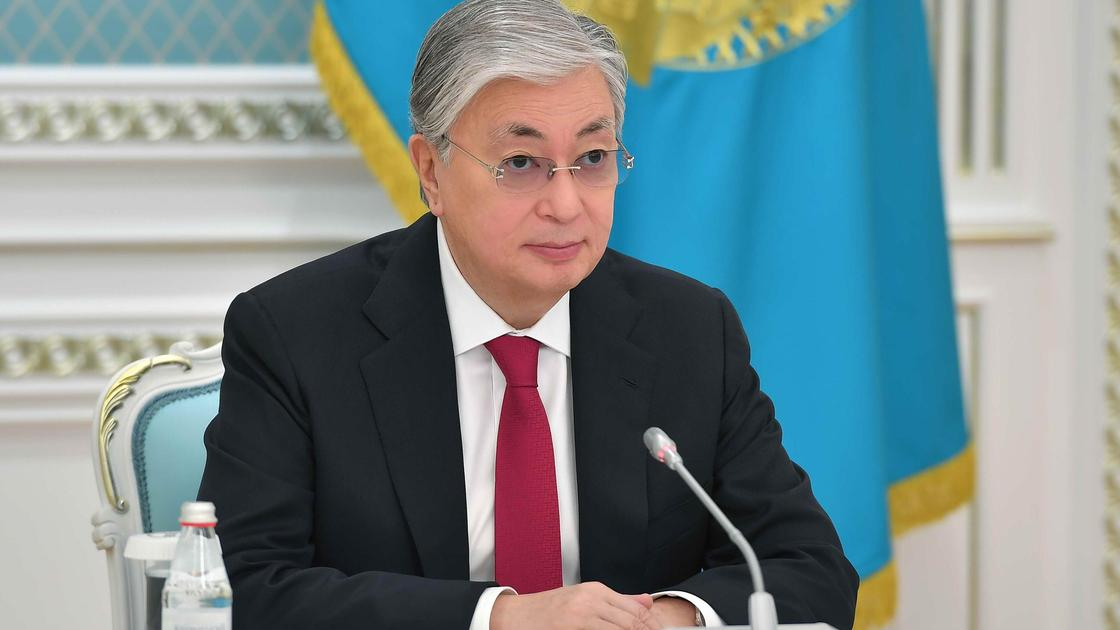 Токаев объявил выговор послу страны за призыв переименовать Казахстан и критику СССР и России