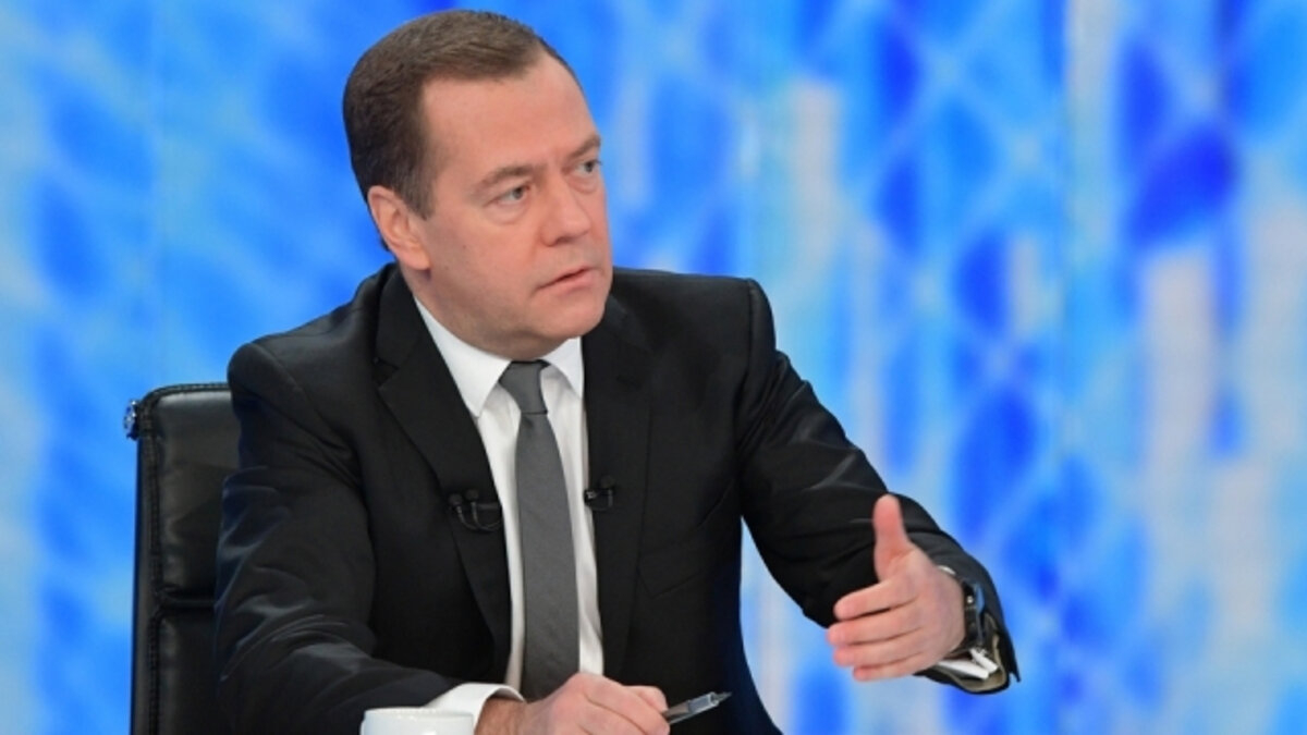 Дмитрий Медведев: поляки провозгласили раздел Украины