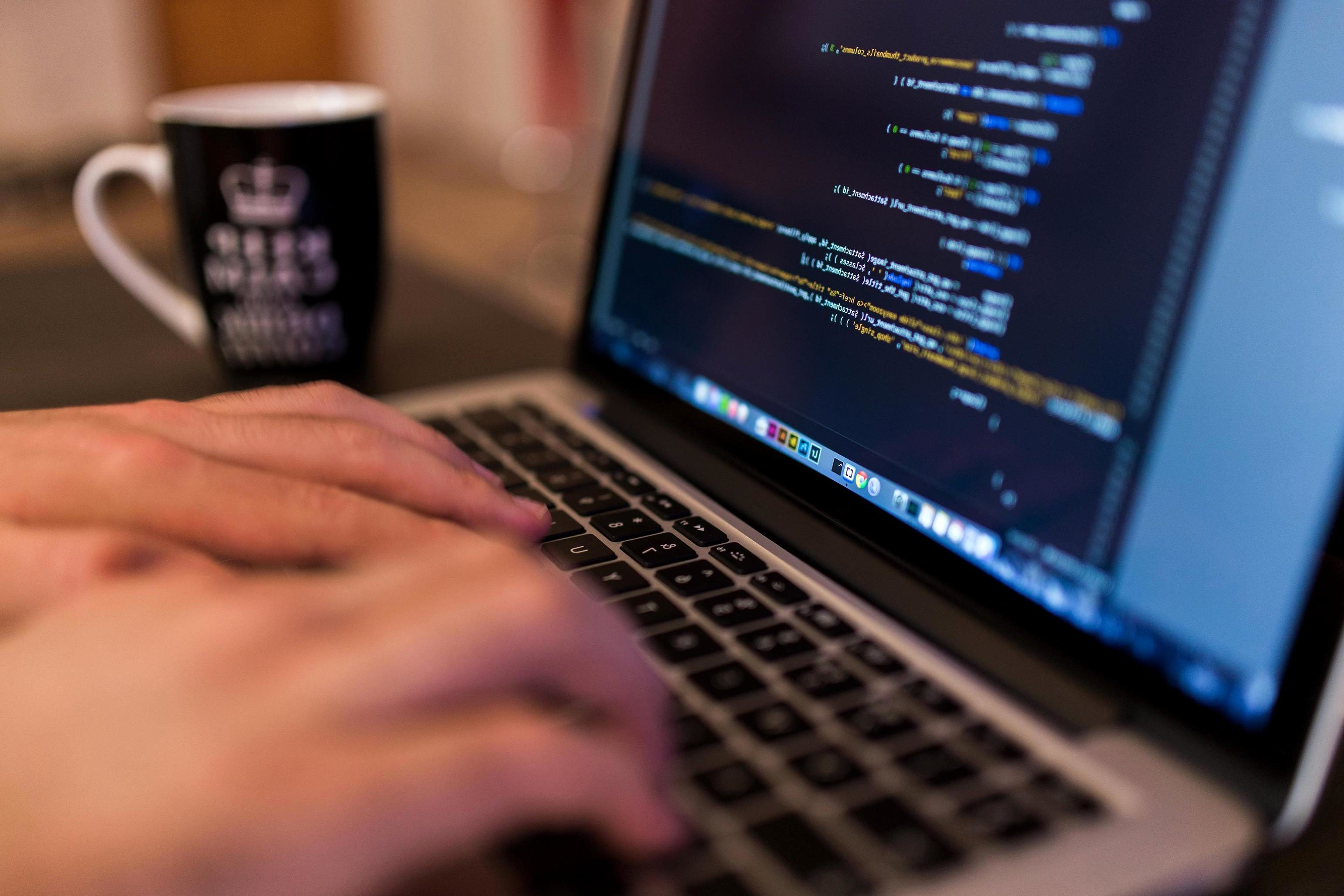Уехавшие из России IT-специалисты в 10-20% случаев возвращаются на родину