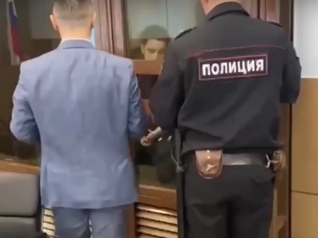 Трех подростков, которые собирались сжечь бездомных людей, отправили в СИЗО