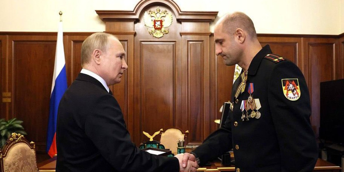 Путин встретился с отцом погибшего в боях на Донбассе Владимира Жоги