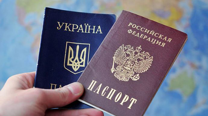 Жителям Херсонской области начнут выдавать российские паспорта