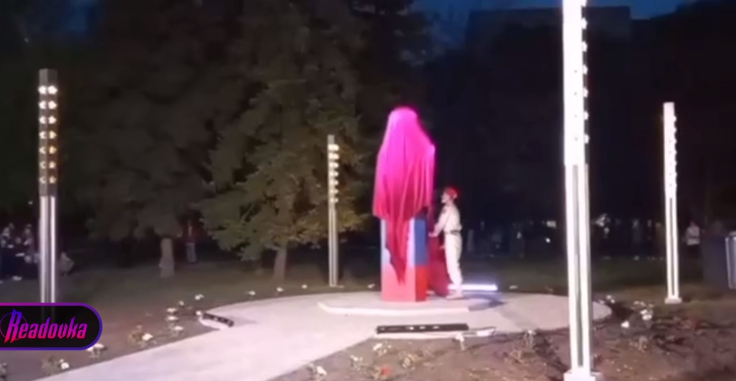 В Шахтерске открыли памятник первому главе ДНР Александру Захарченко