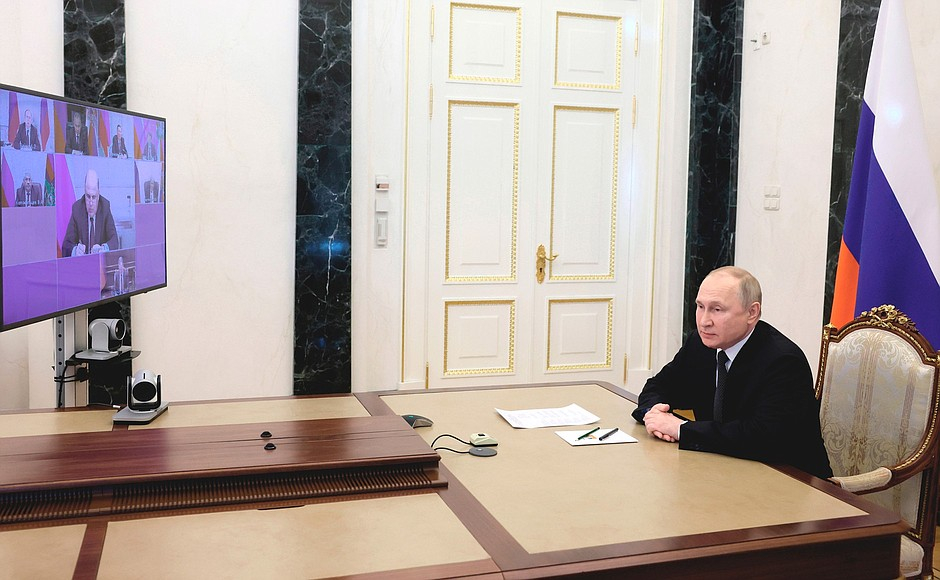 Путин на заседании Совбеза обсудил ход спецоперации на Украине