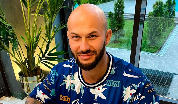 «Тефектф лечи»: каким звездам нужно к логопеду