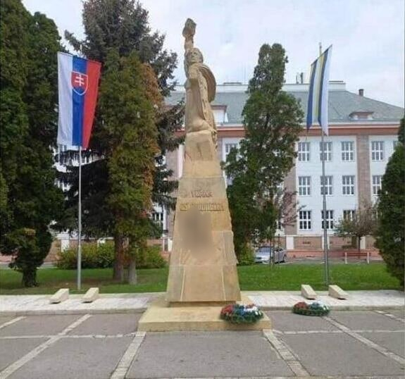 Генпрокурор Словакии назвал экстремизмом осквернение памятника советским воинам