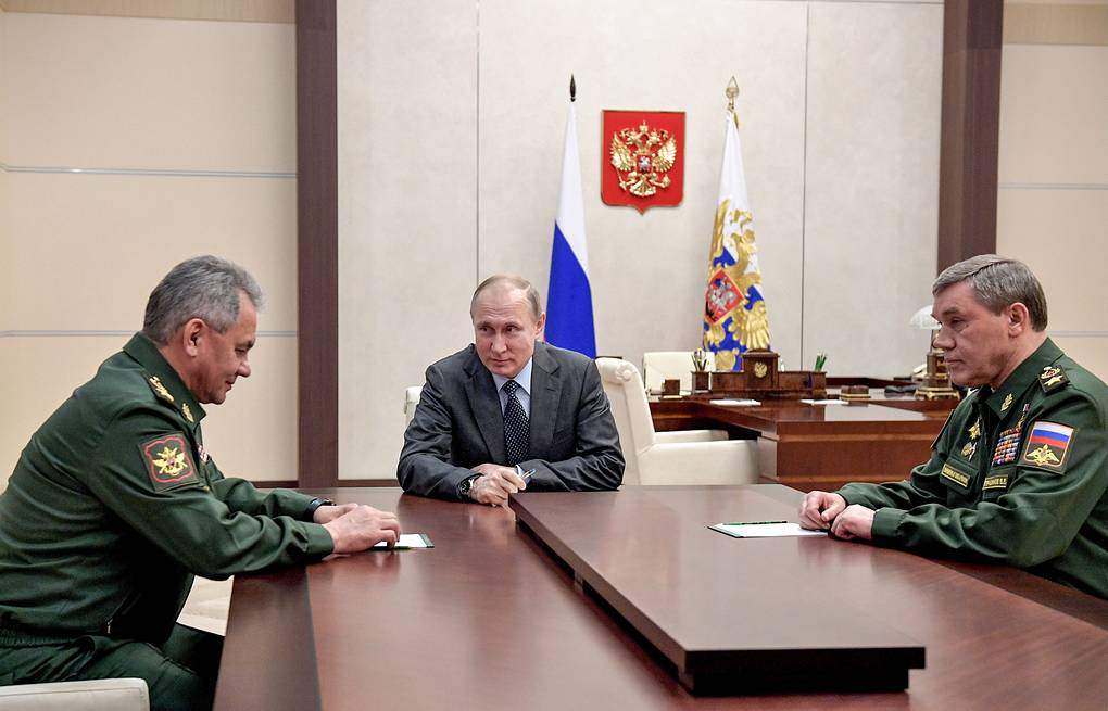 The Guardian: Владимир Путин лично руководит действиями войск в Украине