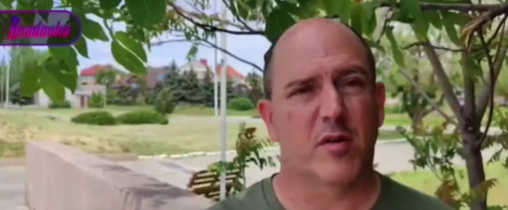 «Я поддерживаю Россию»: американский блогер посетил освобожденные территории Новороссии