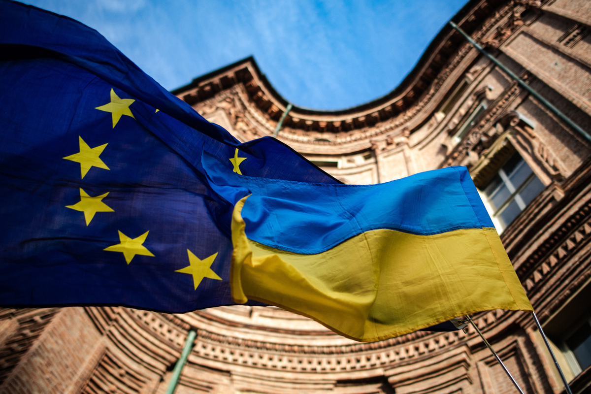 МИД Украины потребовал дать стране статус кандидата в ЕС уже в июне