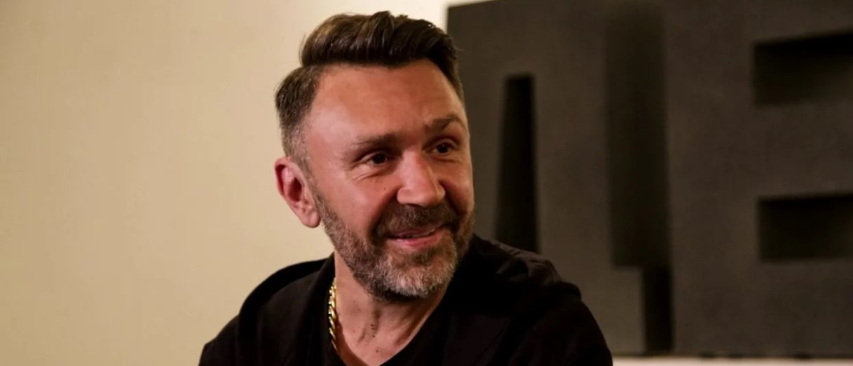 Сергей Шнуров считает, что известным певцам нечему научить молодежь