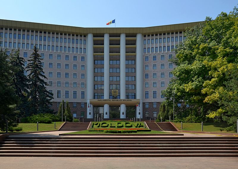 Парламент Молдавии одобрил запрет трансляции всех российских новостных программ
