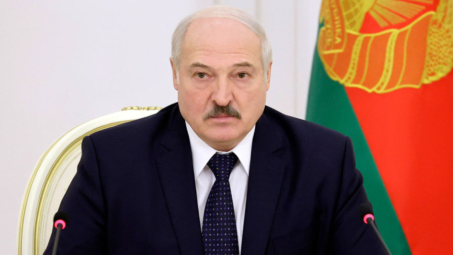 Лукашенко заявил что между Зеленским и украинскими военными зреет конфликт
