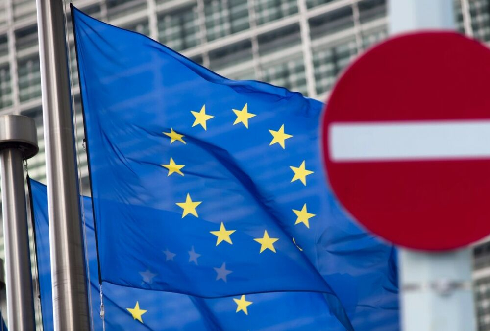 Шестой пакет санкций ЕС в отношении России вступил в силу